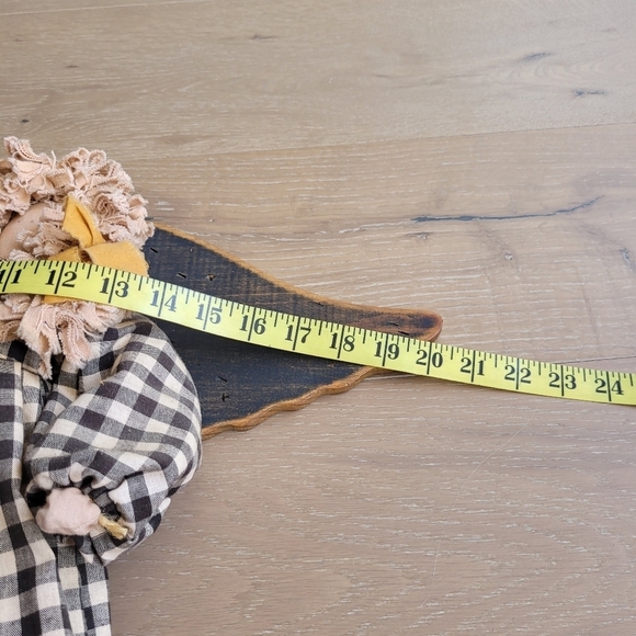 Bouquet Enterprises Primitive Sunflower Angel w/Wood Wings - Picture 7 of 7